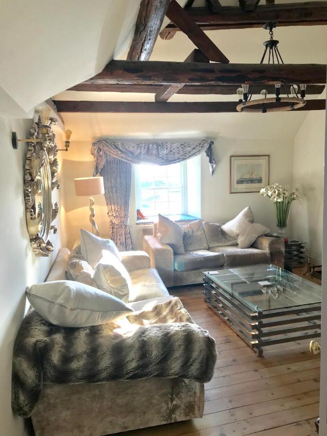 Duke Of Monmouth Penthouse Luxury Apartment, Lyme Regis, 3 Bedroom, Hot Tub, Garden, Dog Friendly Luaran gambar